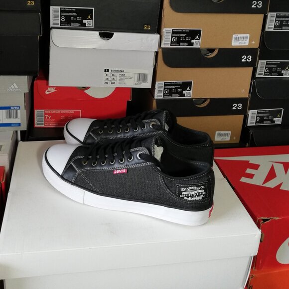 Levi's CANVAS MEN'S US SIZE 9 LIKE NEW WORN 3 TIMES NO BOX - Picture 4 of 9
